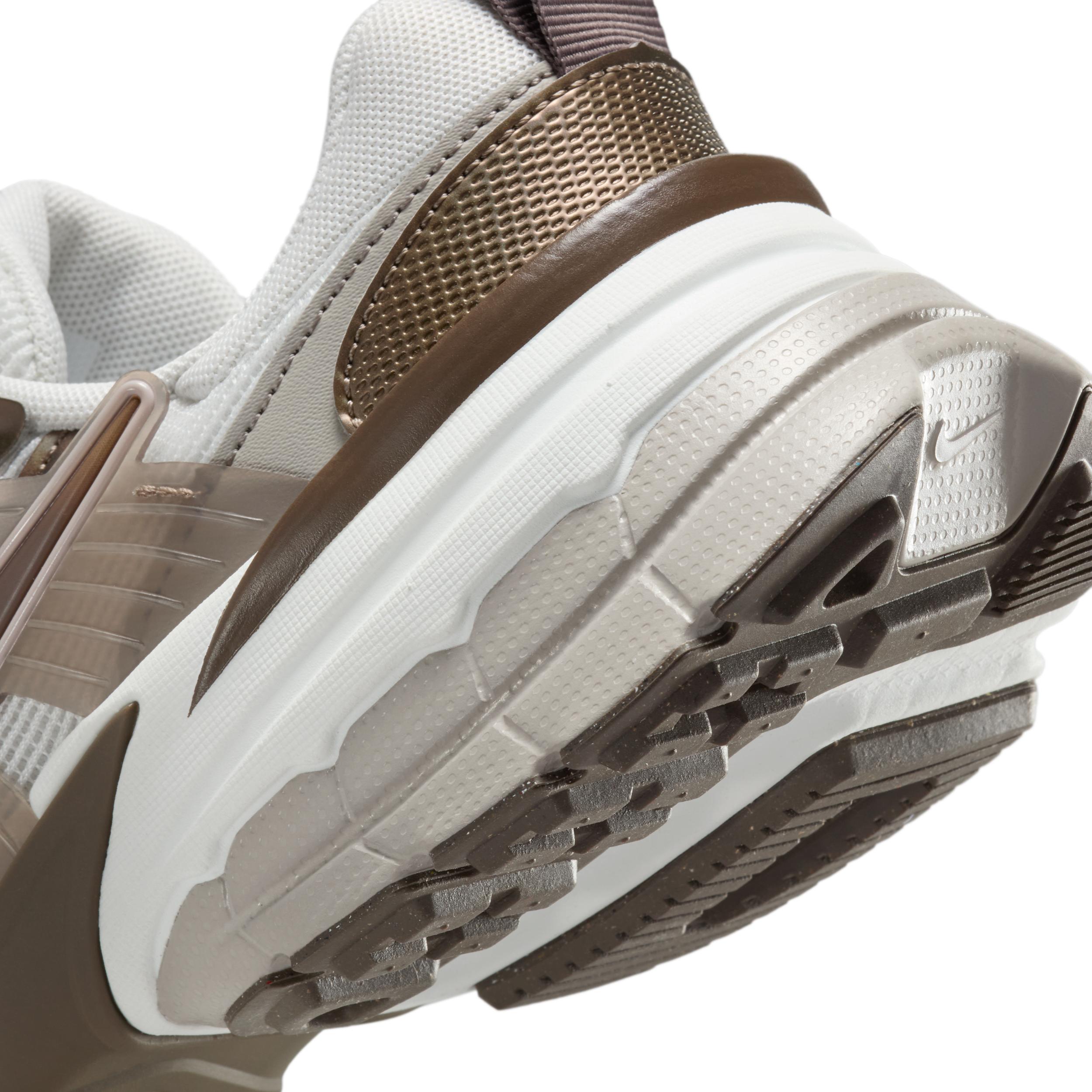 Nike Women's V2K Run Shoes Product Image