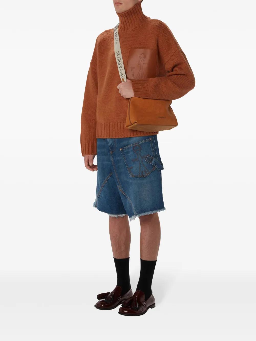 Corner canvas crossbody bag Product Image