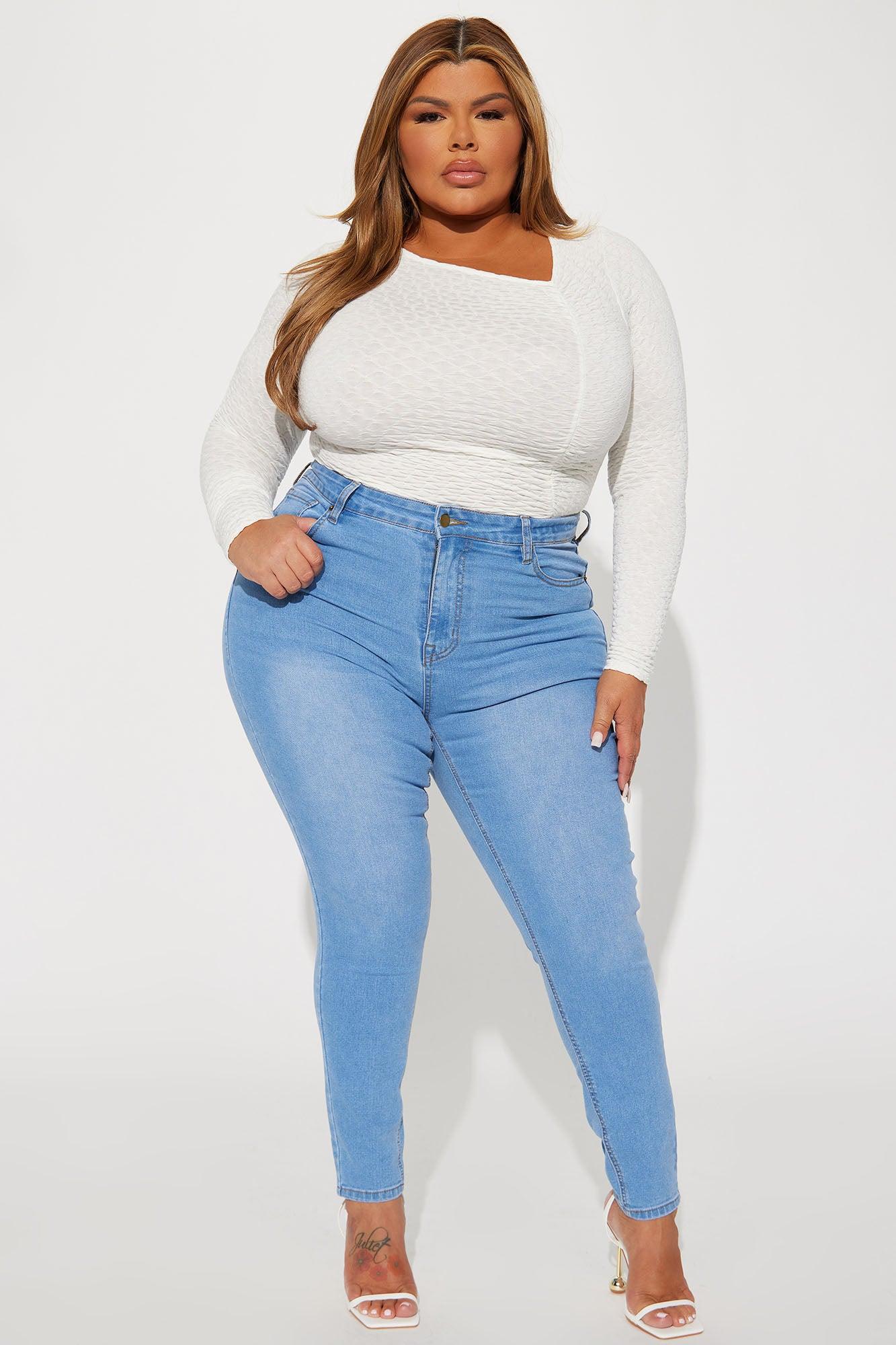 Vibe Check Curvy Stretch Skinny Jeans - Light Wash Product Image
