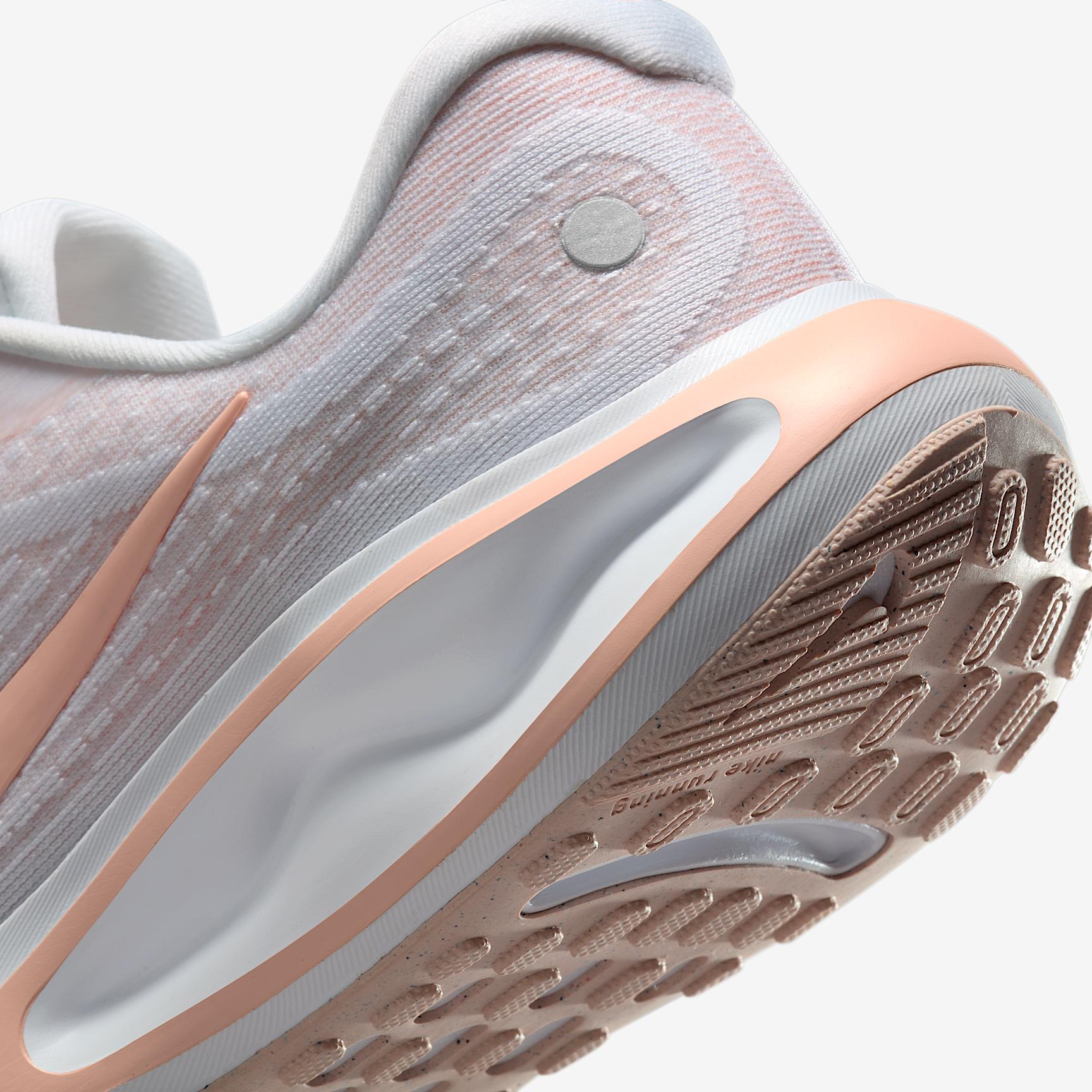 Nike Women's Journey Run Road Running Shoes Product Image