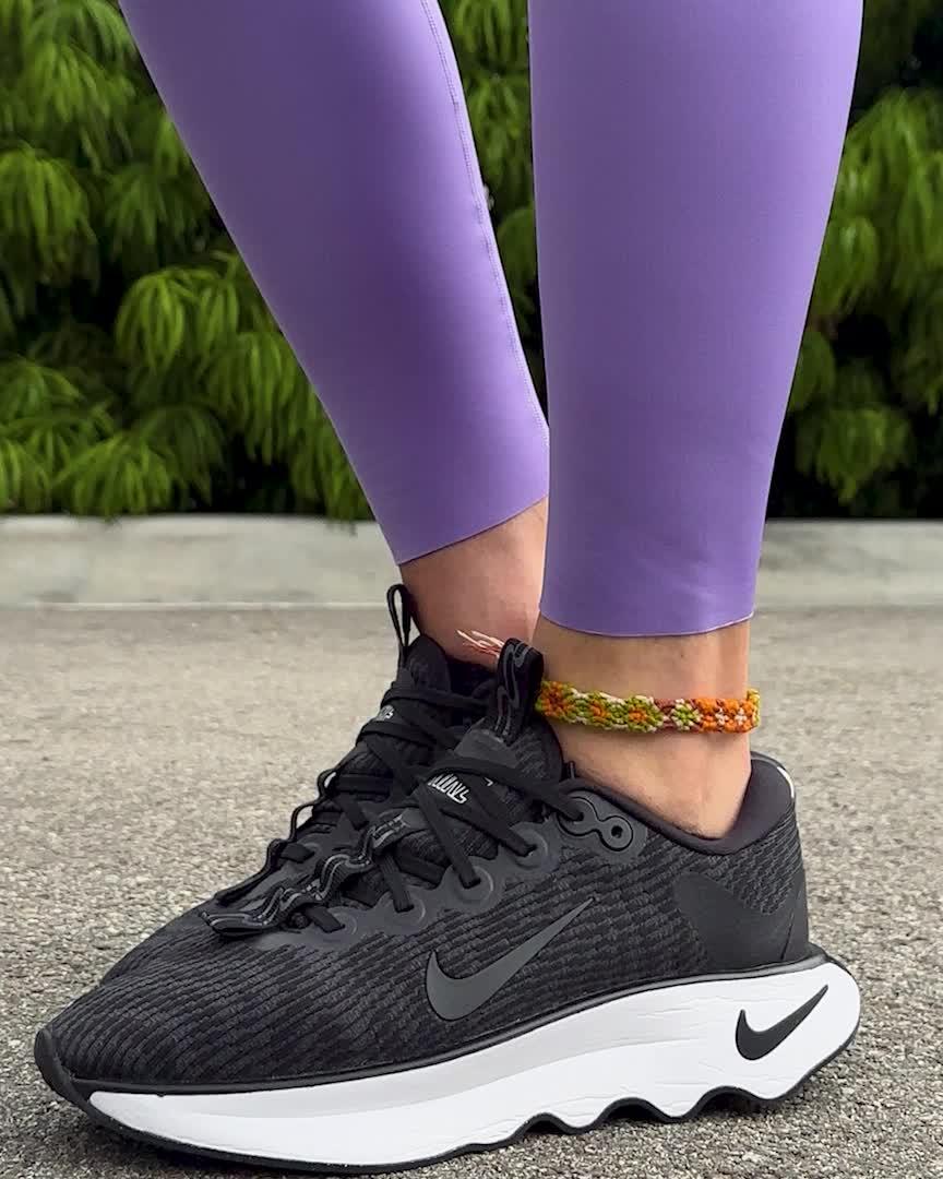 Nike Motiva Women's Walking Shoes,  Product Image