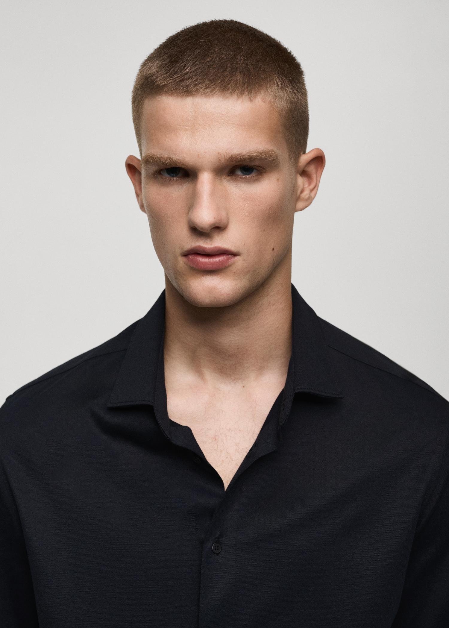 Crease-resistant regular-fit shirt - Men | MANGO USA Product Image