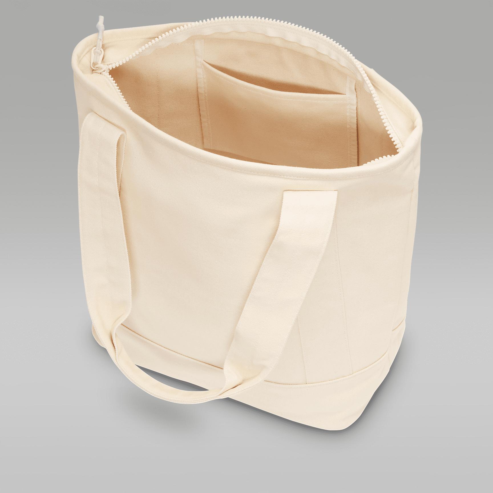 Jordan Tote Bag (34L) Product Image