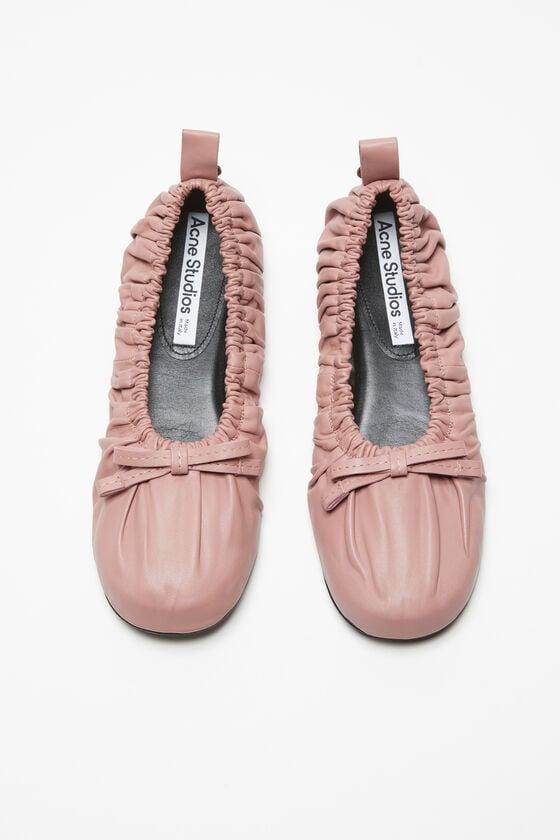 Leather ballet flat Product Image