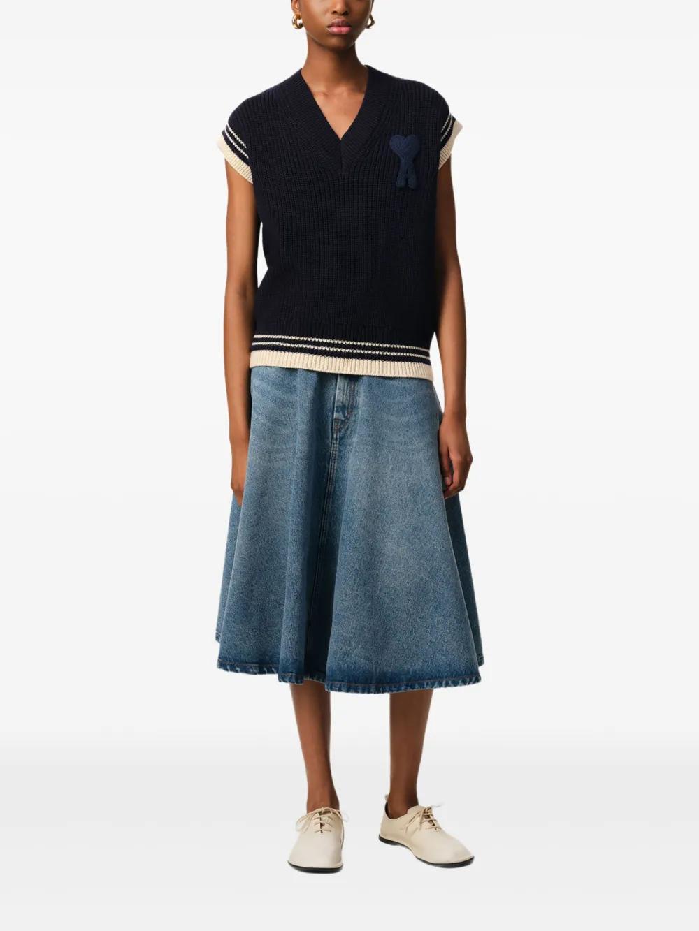 ribbed sleeveless V-neck sweater Product Image