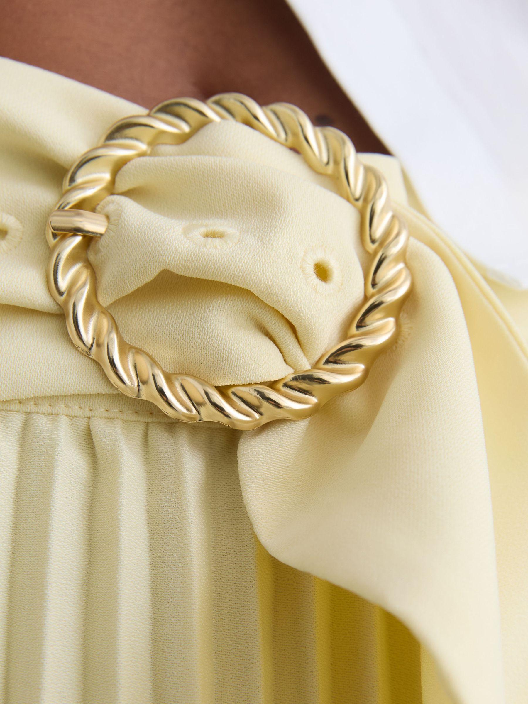 Pleated Belted Midi Skirt in Yellow Product Image