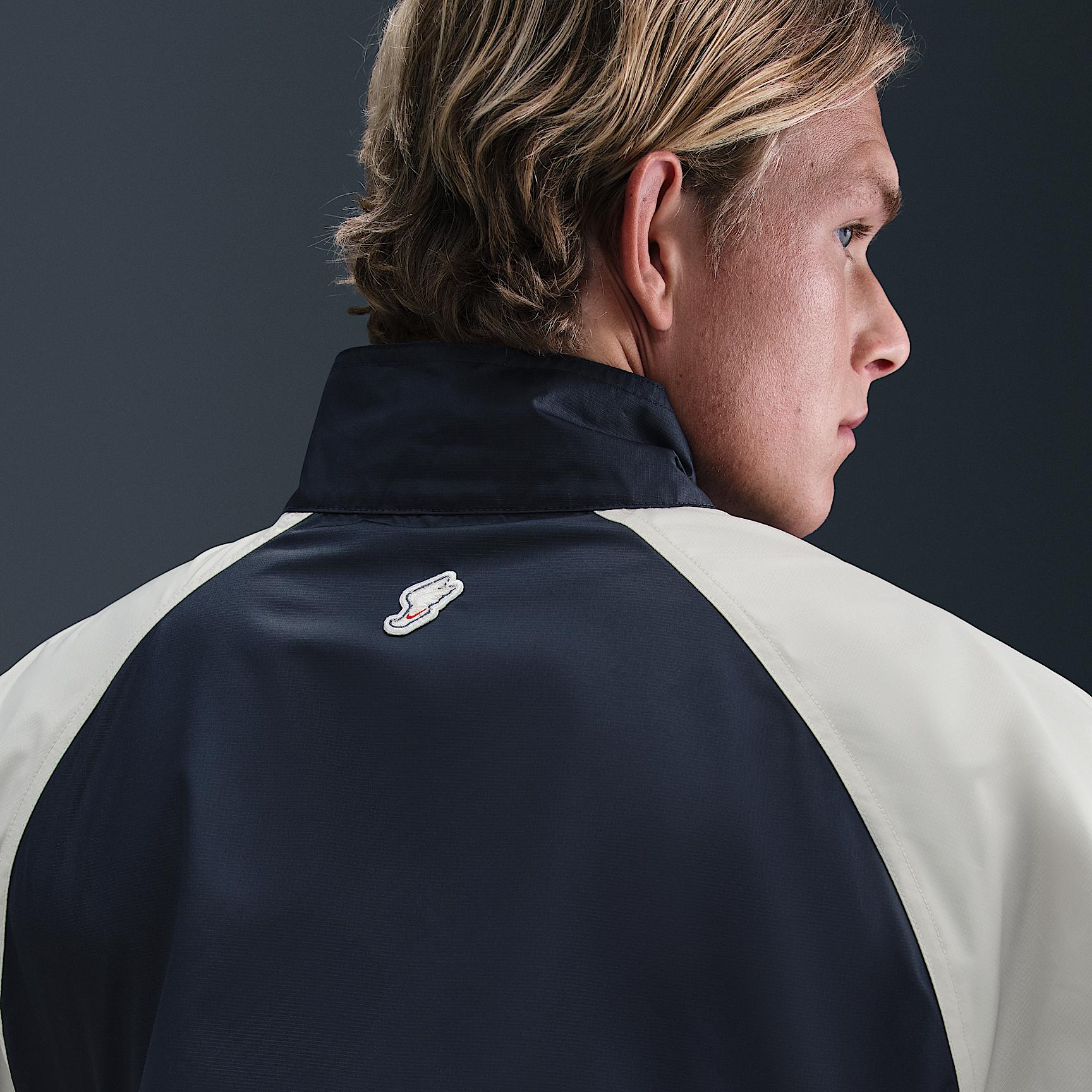 Nike Men's Club Woven Jacket Product Image