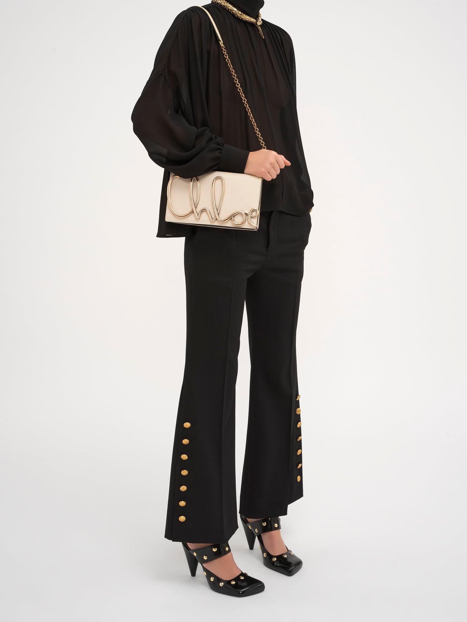 The Chloé Iconic crossbody bag in soft leather Product Image