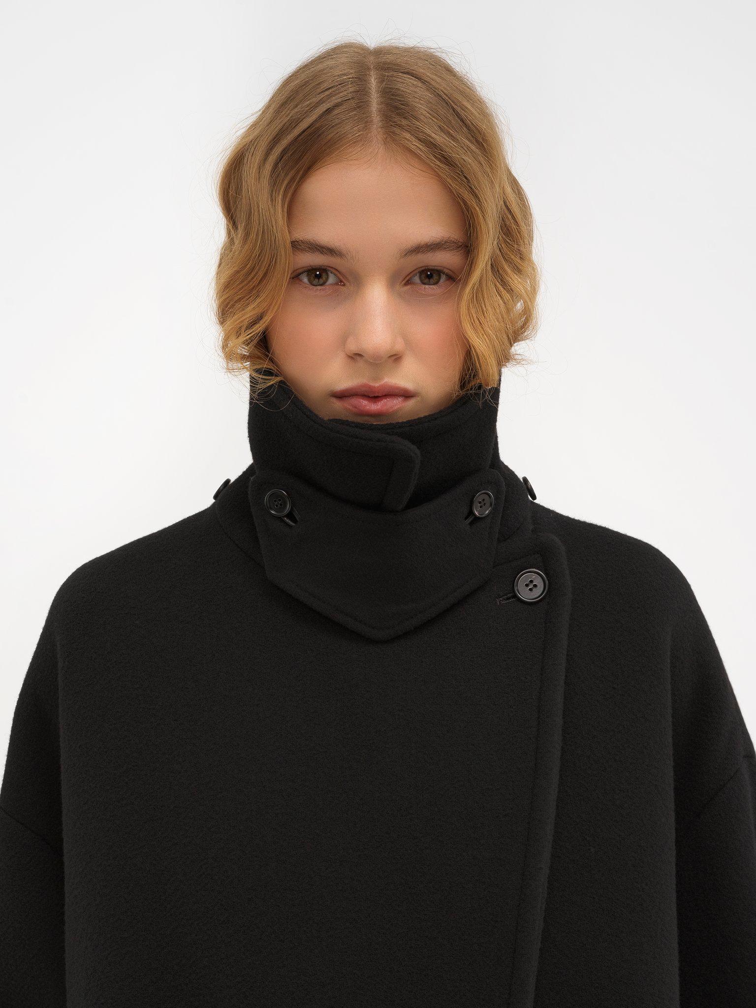 Oversized coat in wool Product Image
