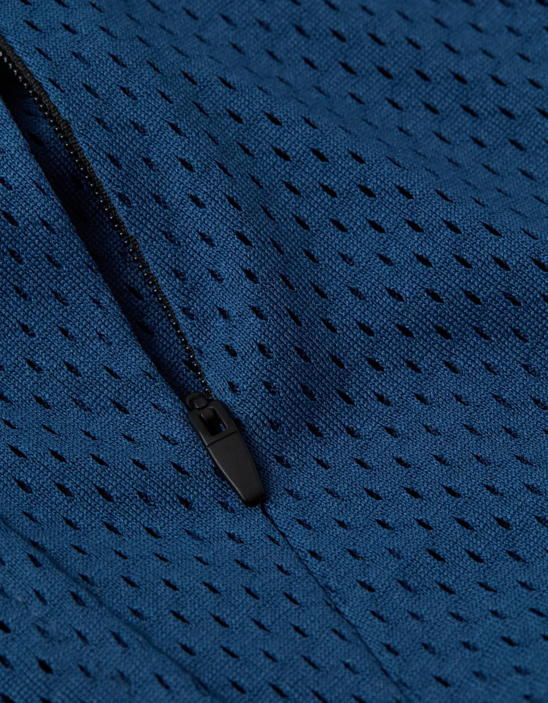 AE 24/7 Mesh Short Product Image