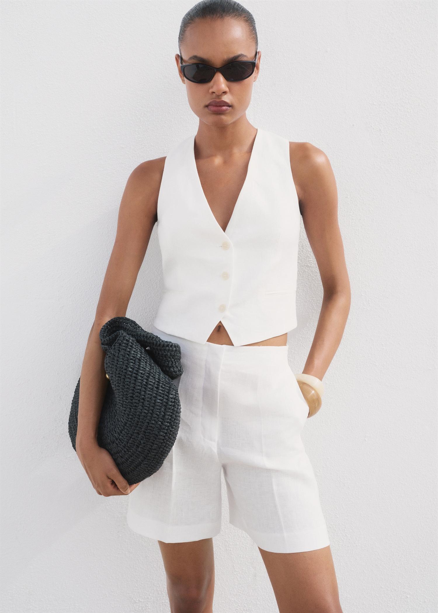Linen straight-fit mid-rise shorts - Women | MANGO USA Product Image