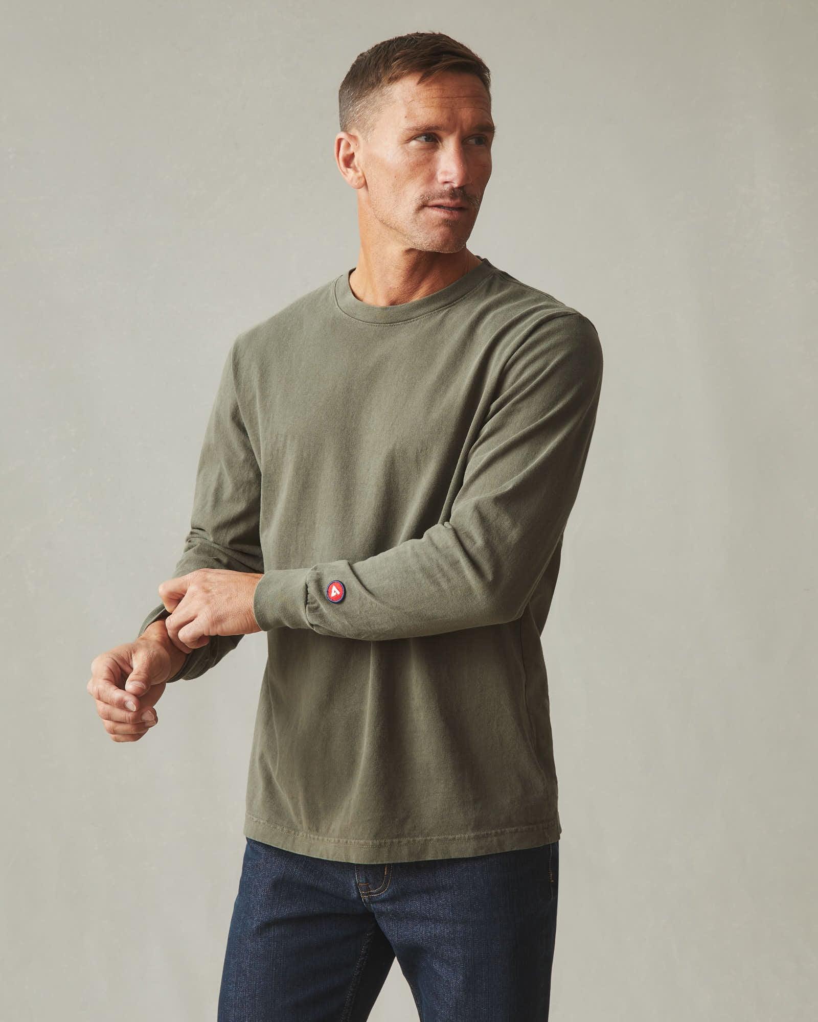 Men's Vintage Crew Long Sleeve Tee - Washed Olive Male Product Image