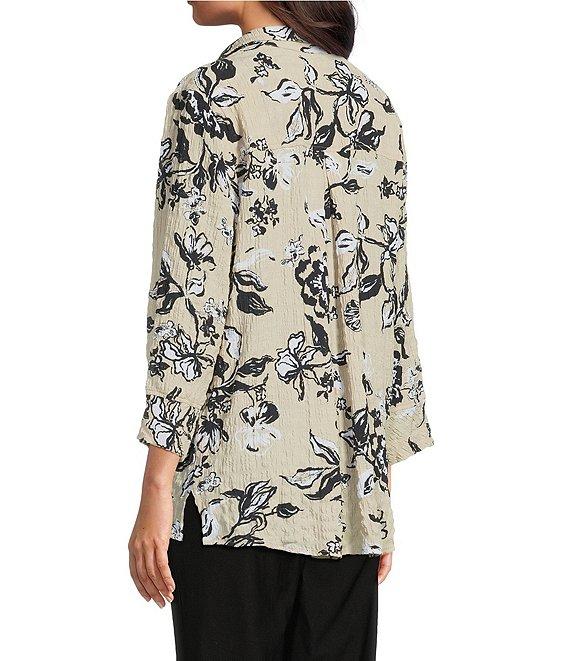 Ali Miles Pucker Woven Allover Stroke Floral Wire Collar 3/4 Sleeves Button Front Shirt Product Image