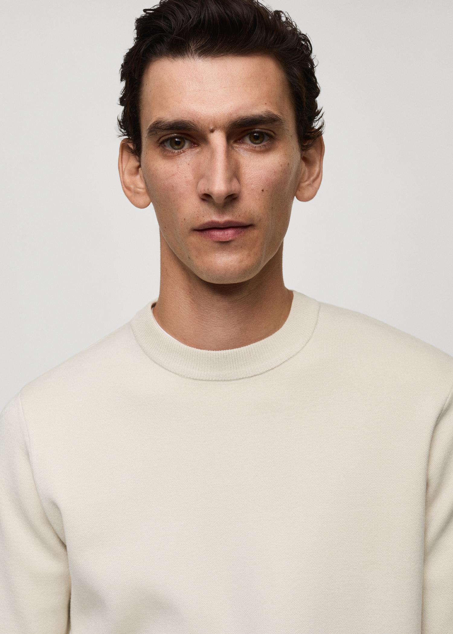 Medium-knit regular-fit sweater - Men | MANGO USA Product Image