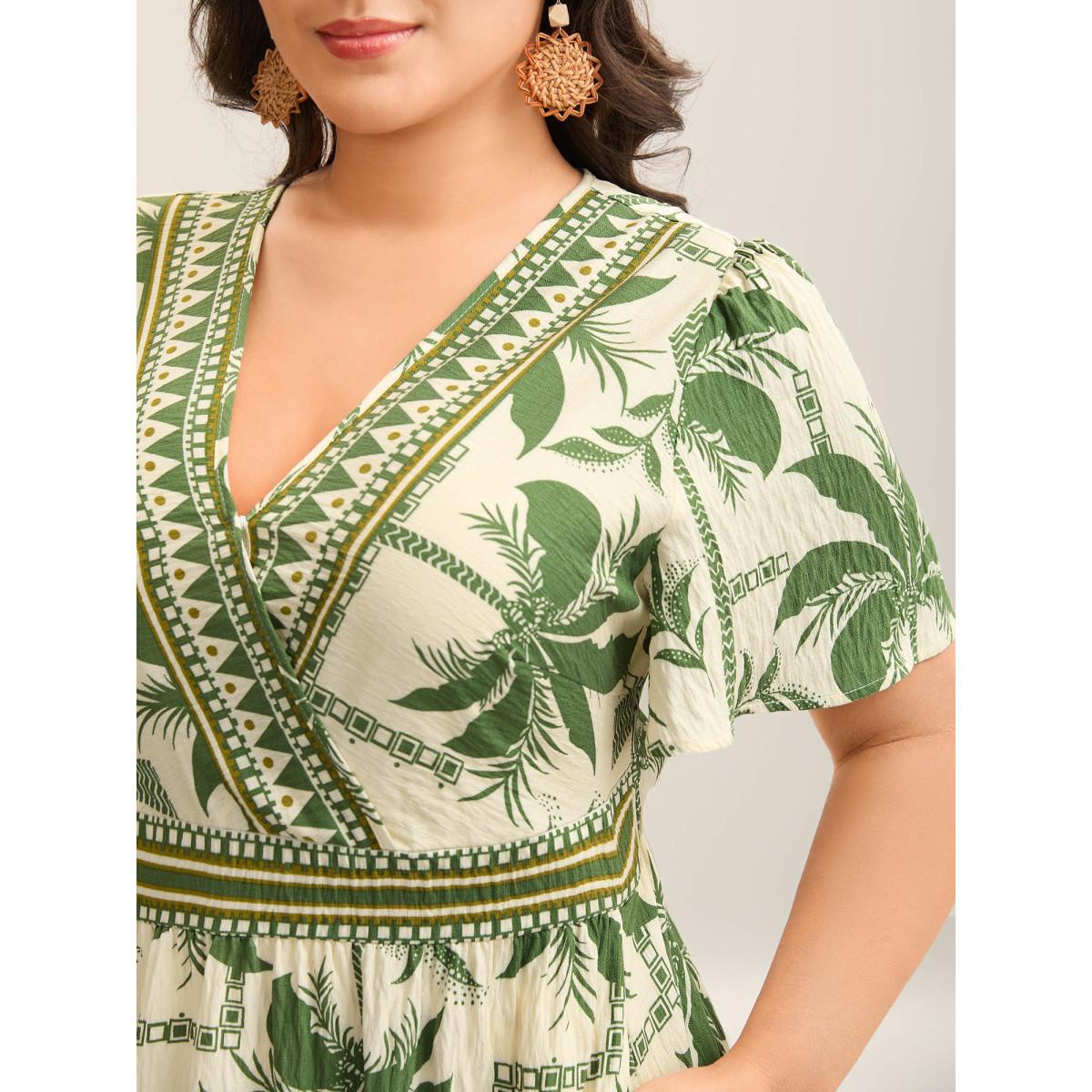 Plus Size Tropical Tree Print Contrast Hem Maxi Dress Moss Women Overlap Collar Short sleeve Curvy BloomChic 28/5X Product Image