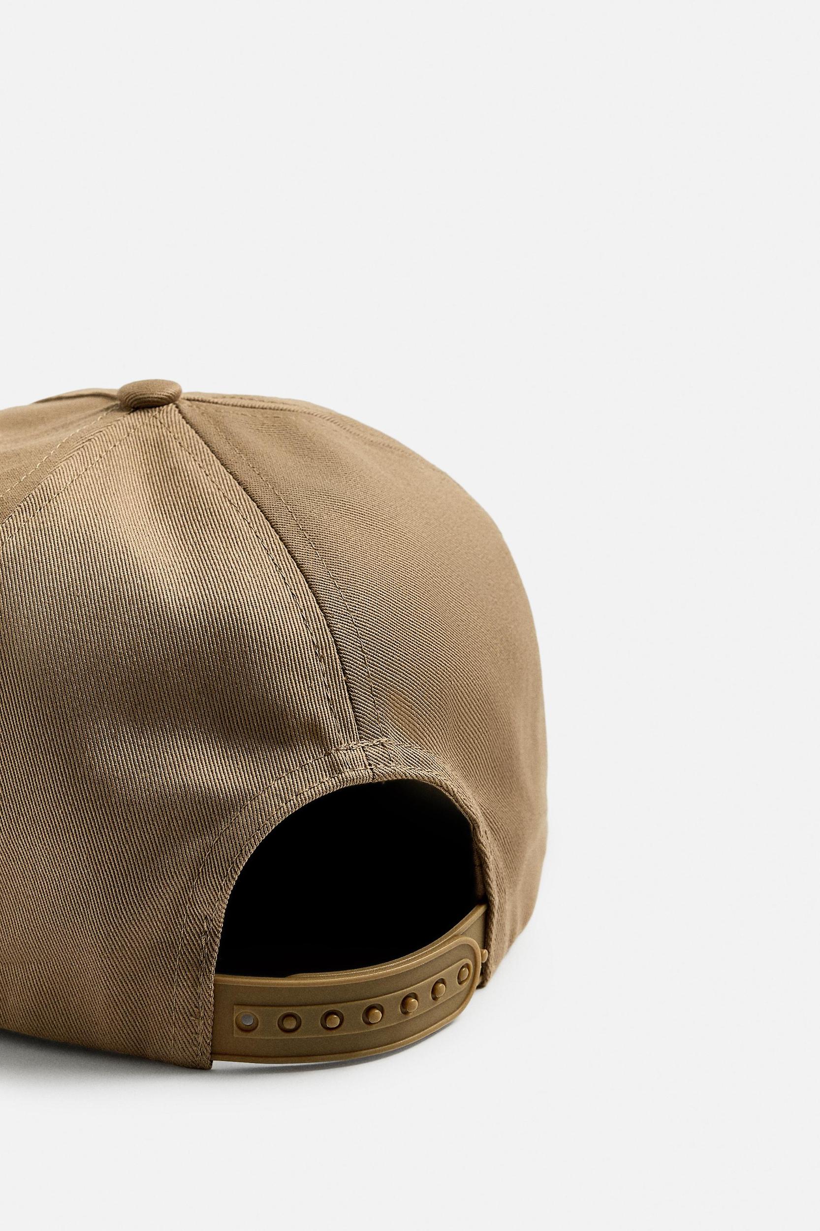 FLAT BILL EMBROIDERED CAP Product Image