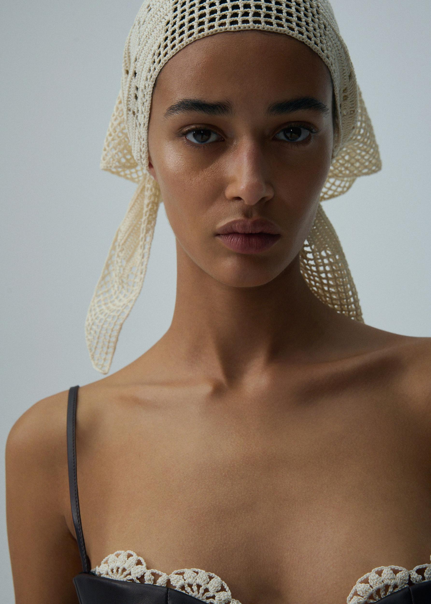 Crochet bandana in cream Product Image