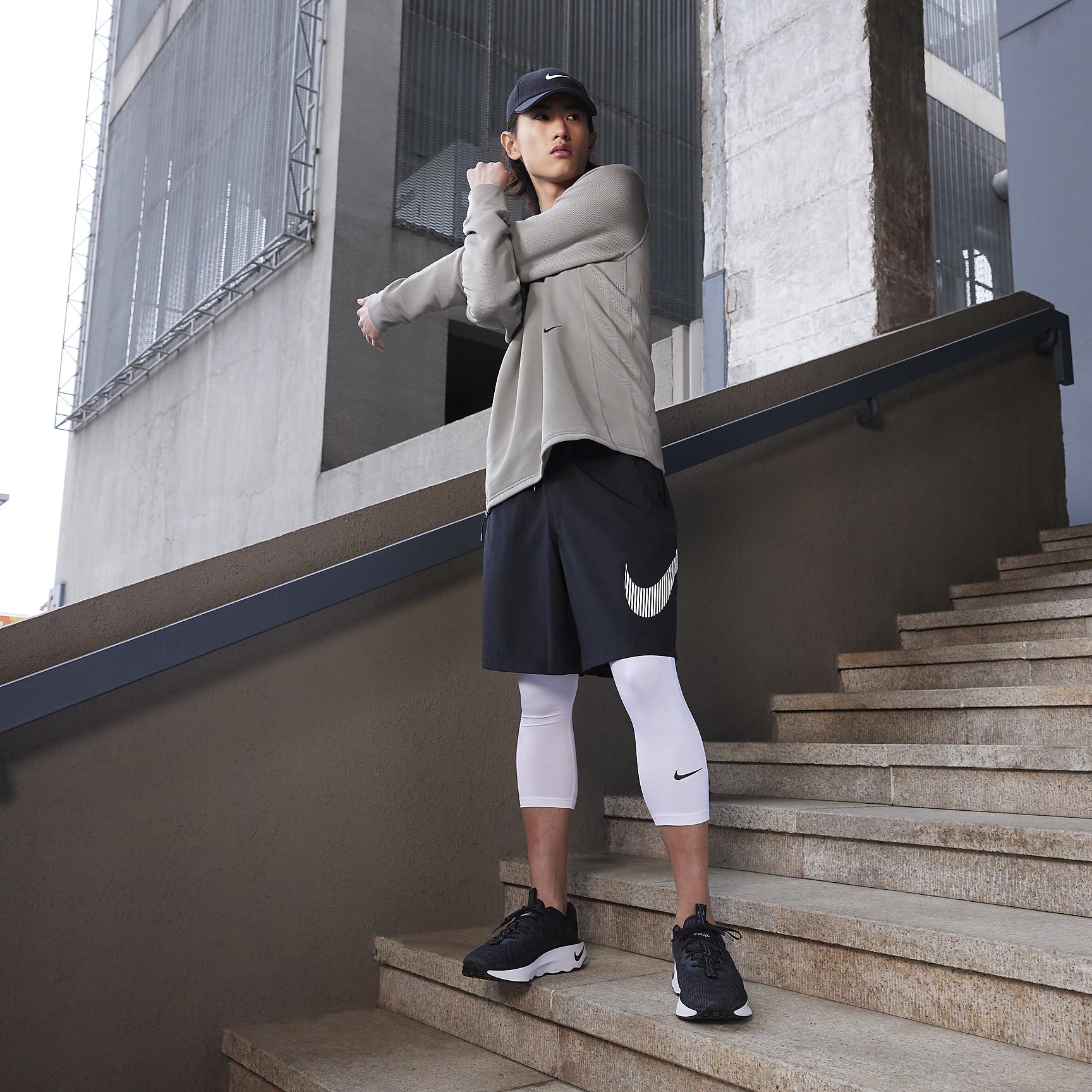 Nike Motiva Men's Walking Shoes Product Image