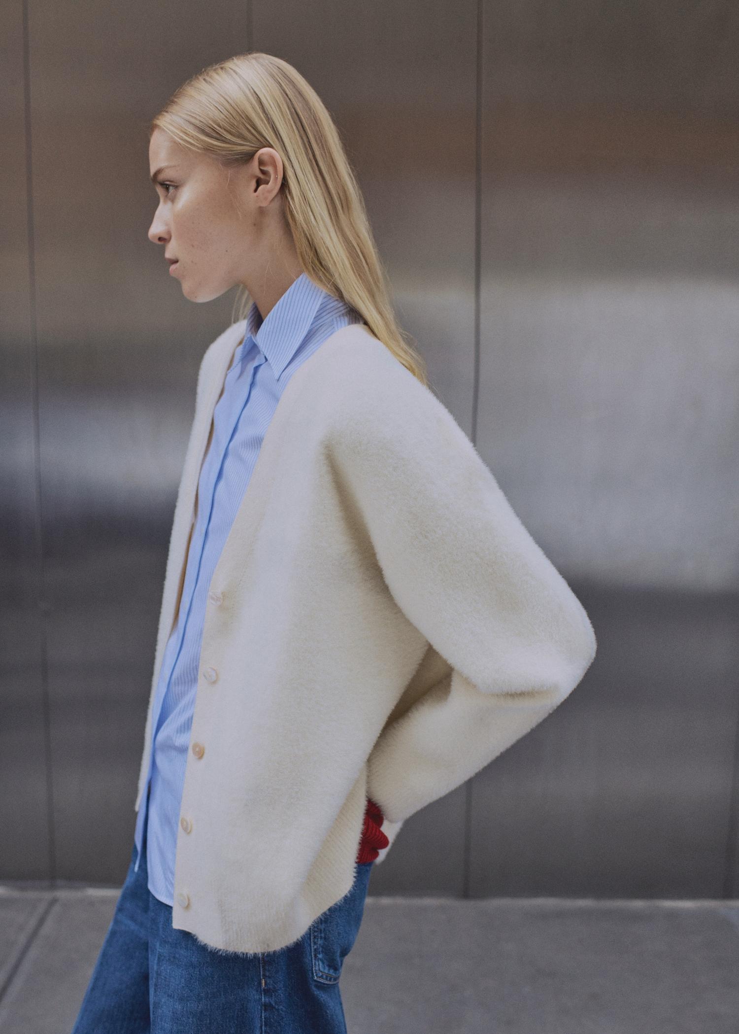 Fur-effect knitted cardigan - Women | MANGO USA Product Image