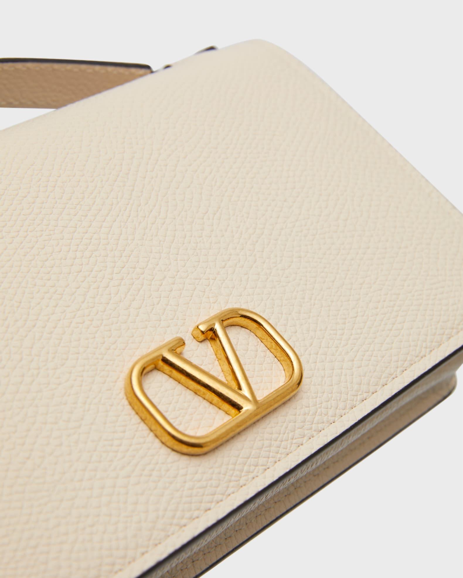 V-Logo Wallet On Chain  Product Image