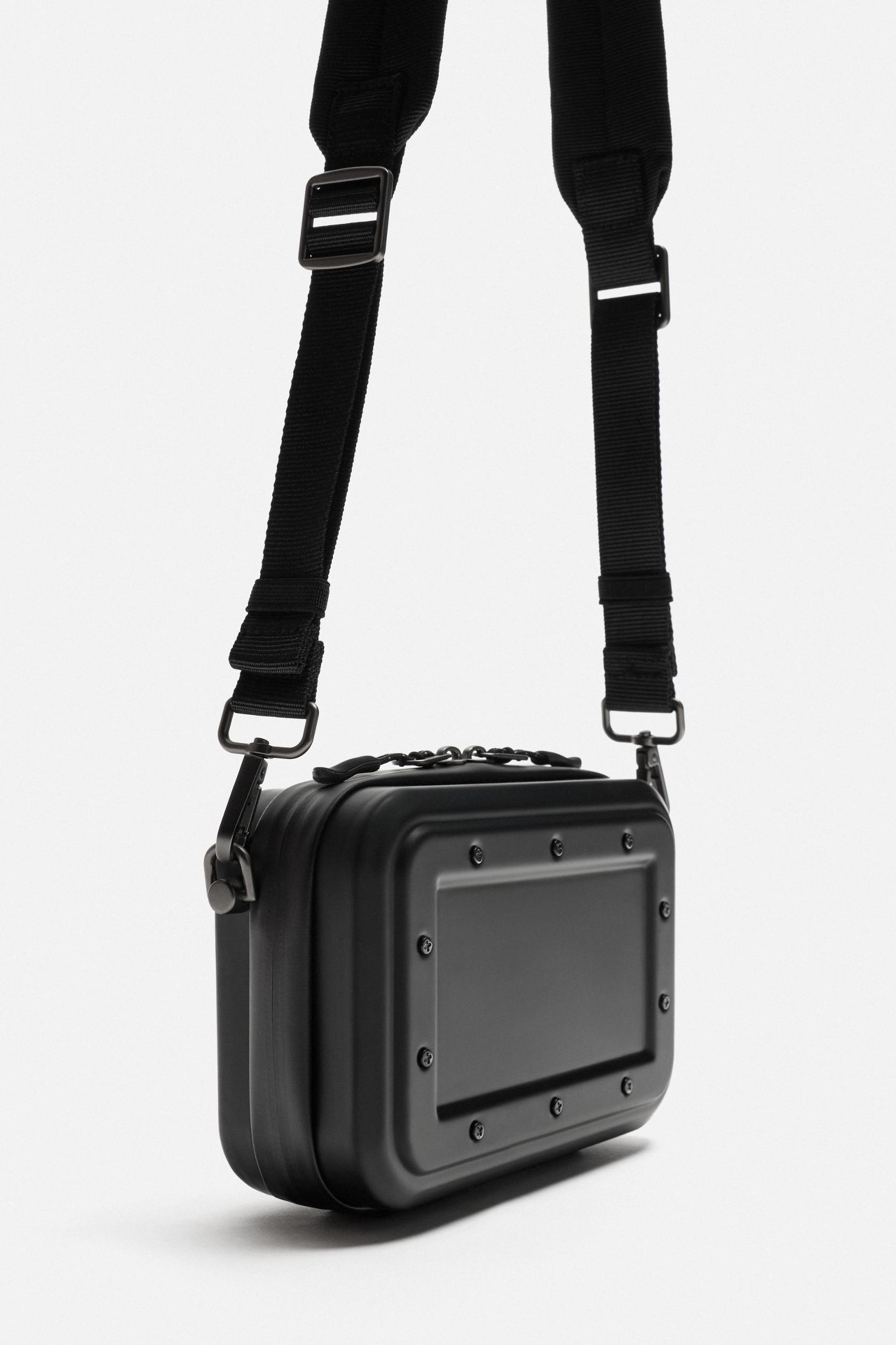 BOX CROSSBODY BAG Product Image