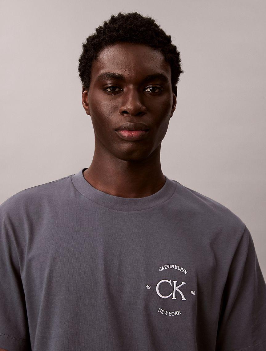 Logo Circle Graphic Classic T-Shirt Product Image