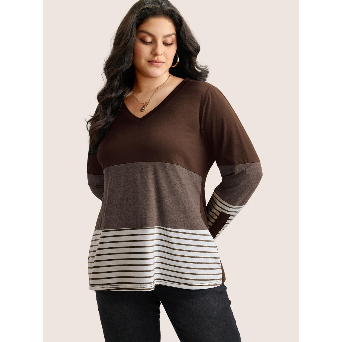 Plus Size Colorblock Contrast Striped V Neck T-shirt DarkGreen Women Casual Contrast Striped V-neck Everyday T-shirts BloomChic 14-16/1X Product Image