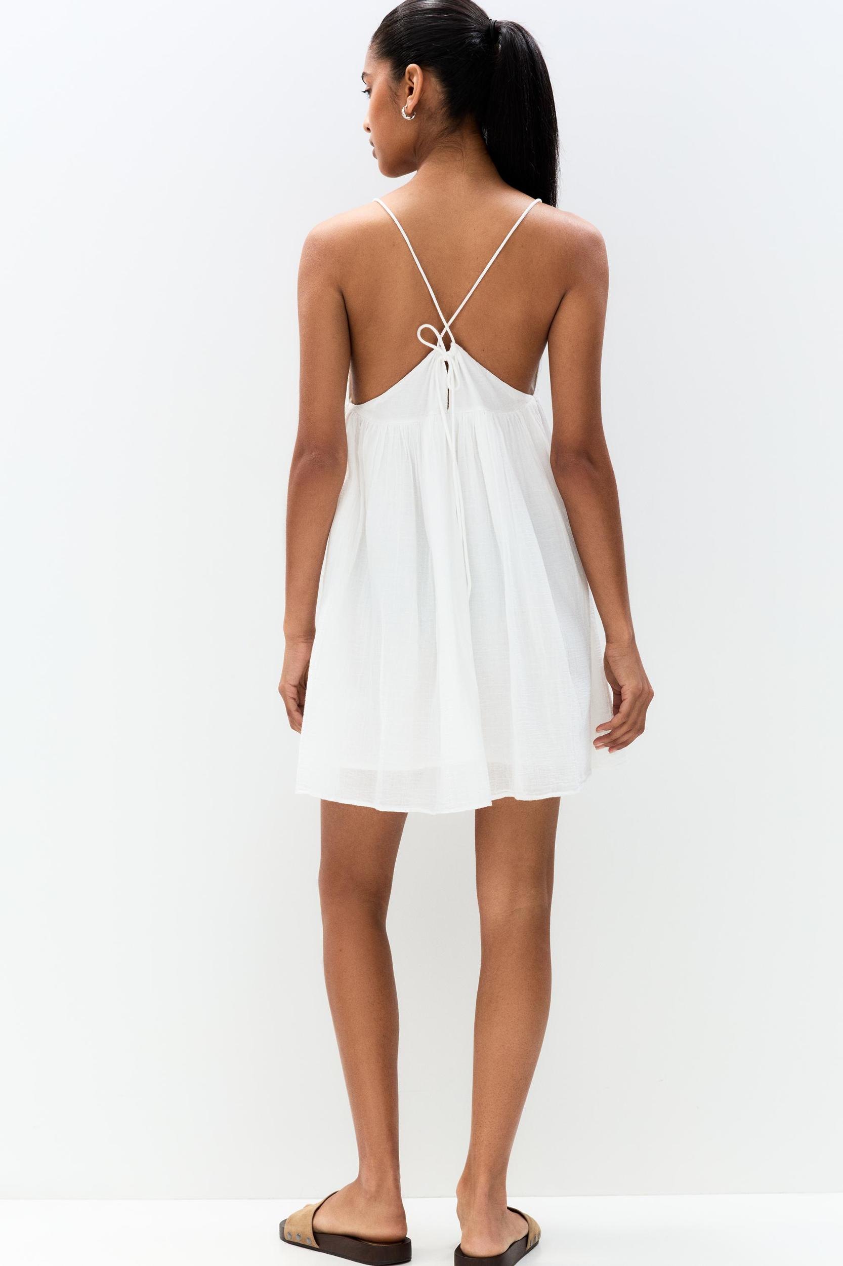 Short white embroidered dress Product Image