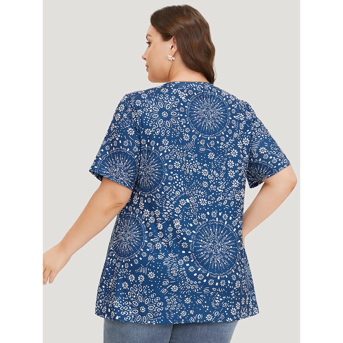 Plus Size Bandana Print V Neck Moderately Stretchy T-shirt Blue Women Elegant Bohemian Print V-neck Dailywear T-shirts BloomChic 22-24/3X Product Image
