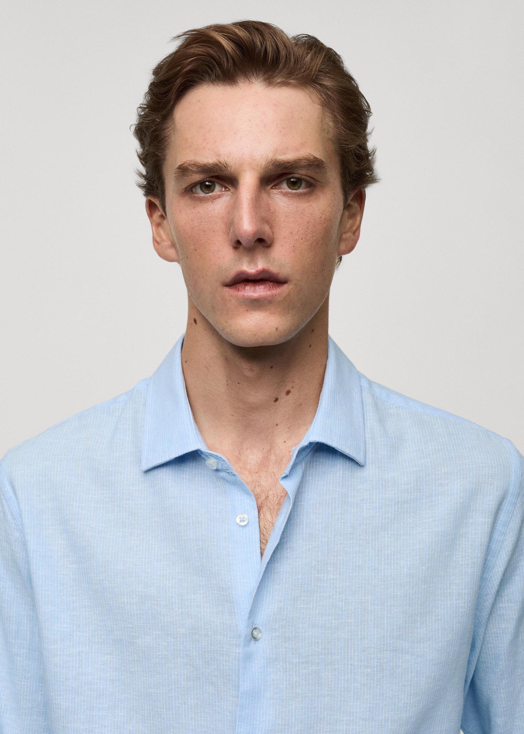 Regular-fit striped cotton-linen shirt - Men | MANGO USA Product Image