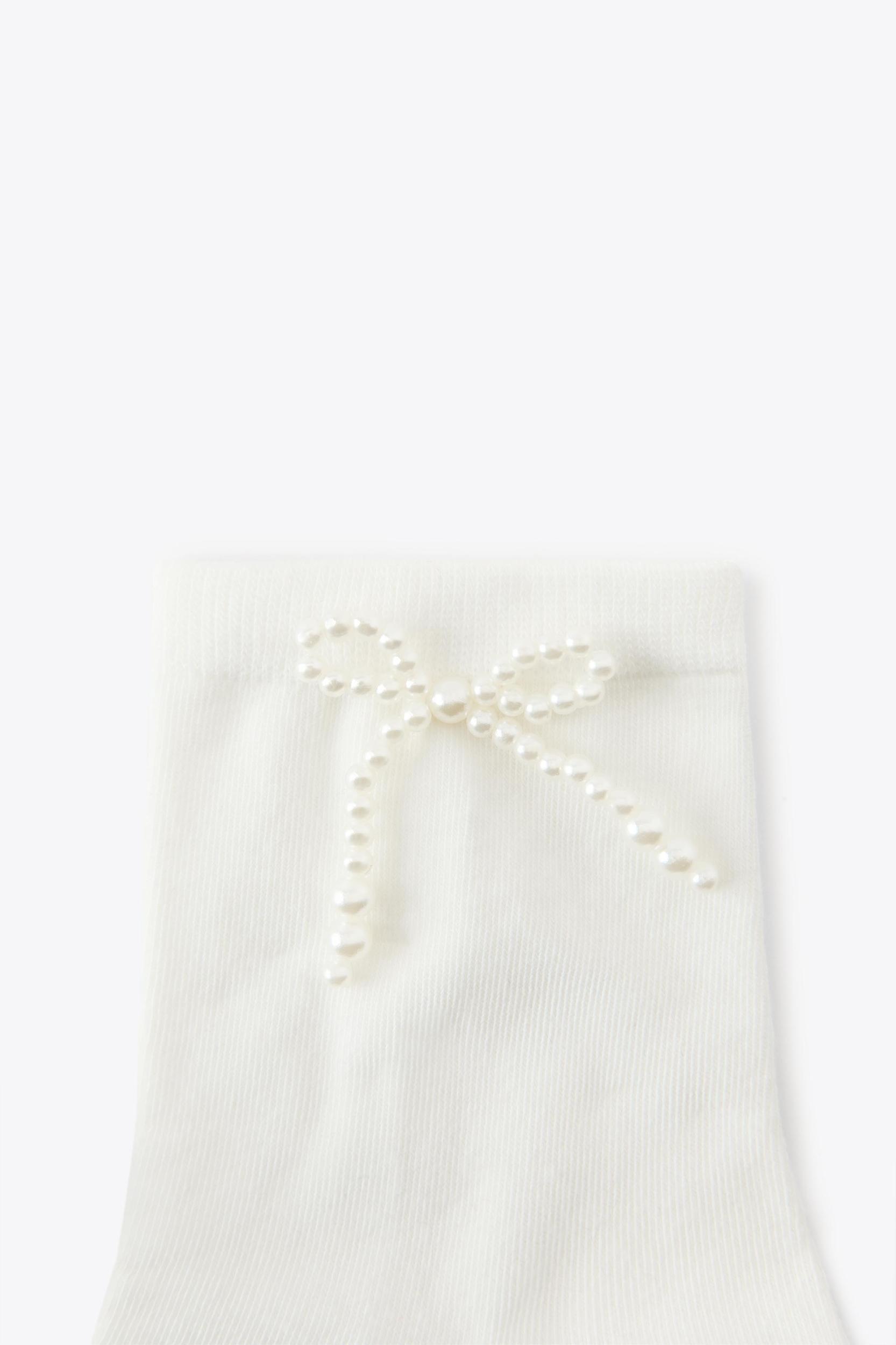 PEARL BOW ANKLE SOCKS Product Image