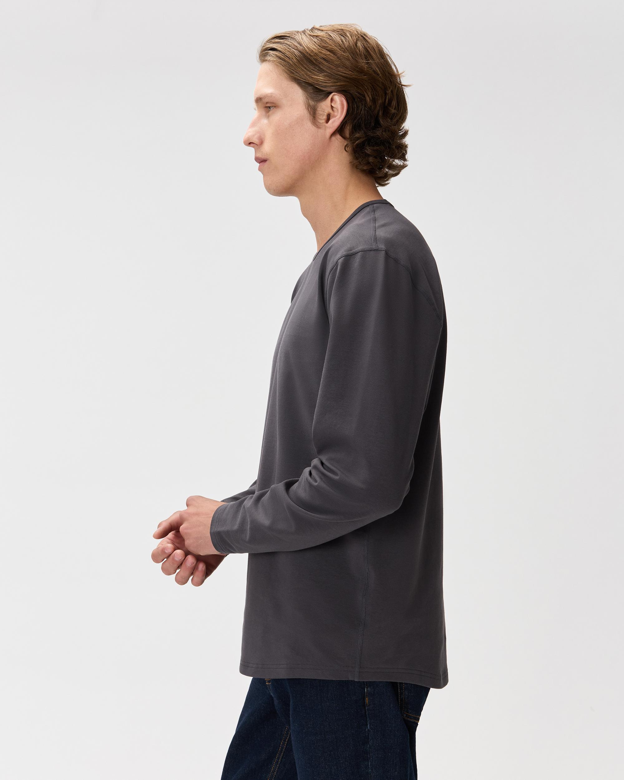 Quince | Men's Flex Curve Long Sleeve T-Shirt Cotton Product Image
