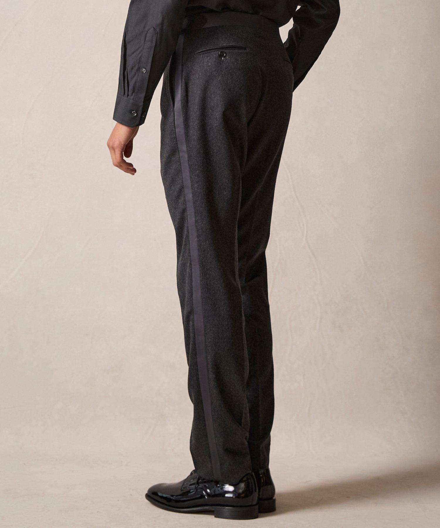 Italian Cashmere Peak Lapel Tuxedo Jacket in Grey Product Image