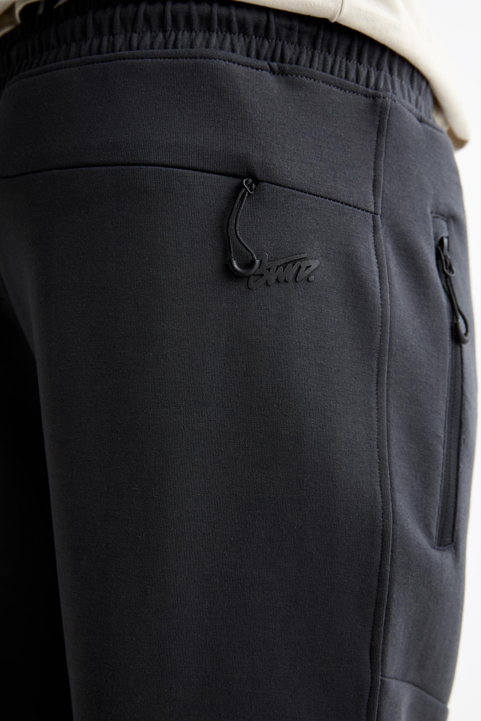 Technical sweatpants Product Image