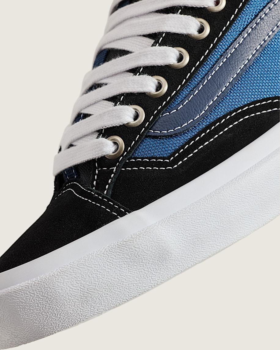 Skate Old Skool 36+ Shoe in Navy / Black| Vans US Product Image