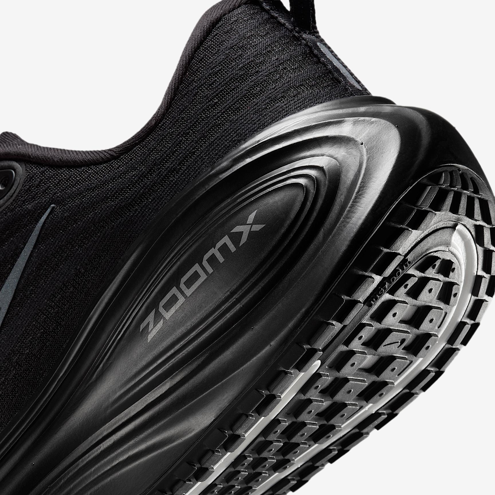 Nike Womens Vomero Plus Road Running Shoes | HV8154-601 Product Image