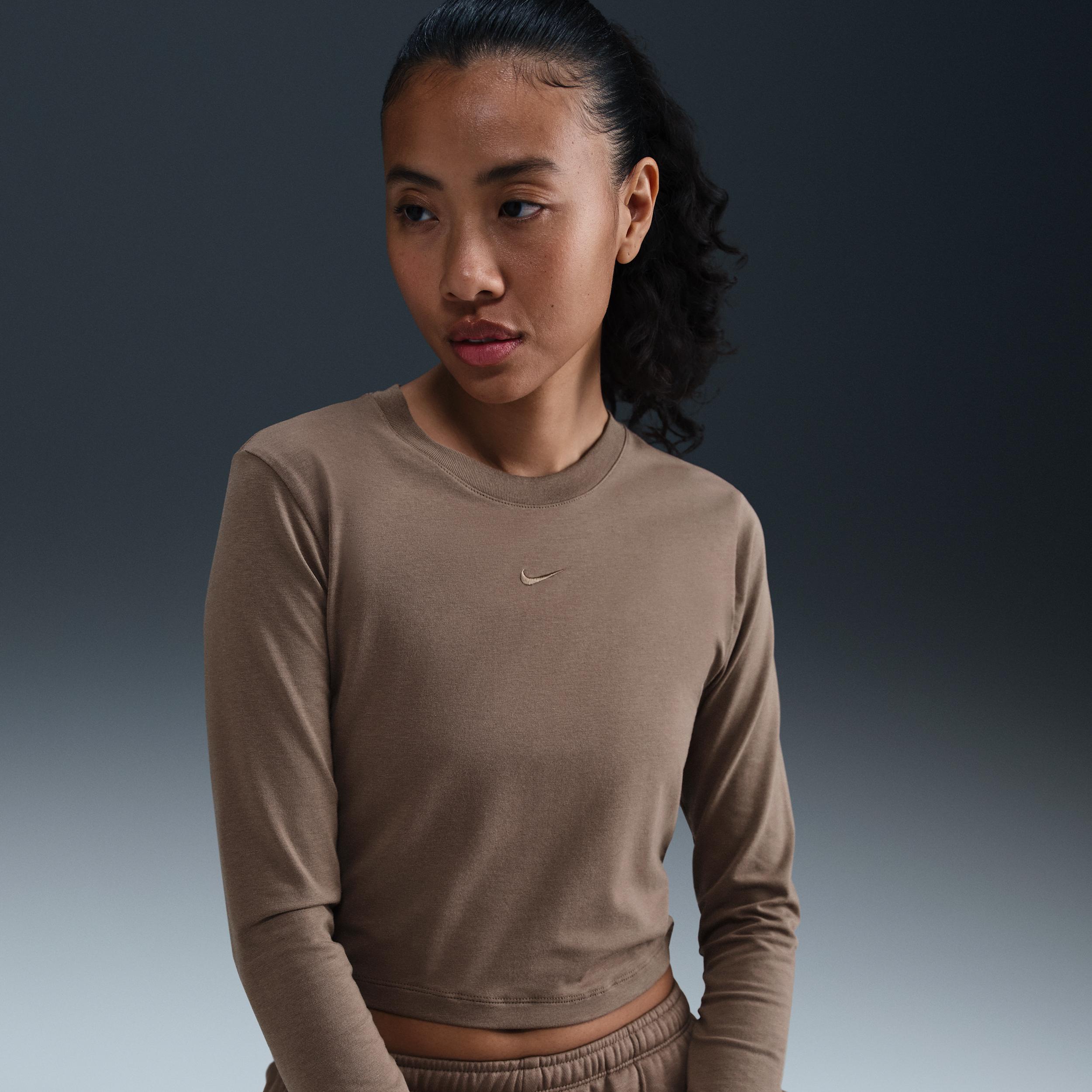 Nike Sportswear Chill Knit Women's Slim Long-Sleeve Cropped Top Product Image