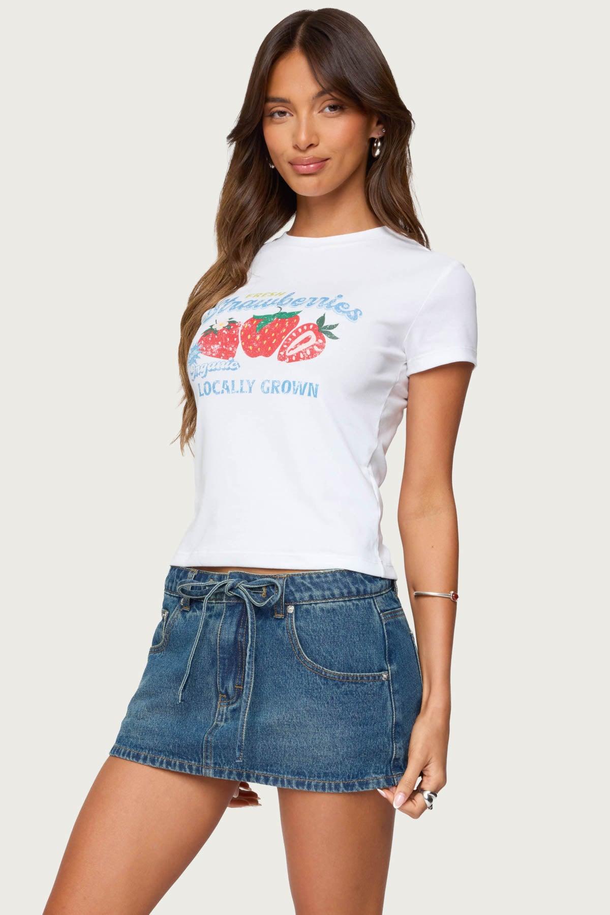 Fresh Strawberries Graphic T Shirt Product Image