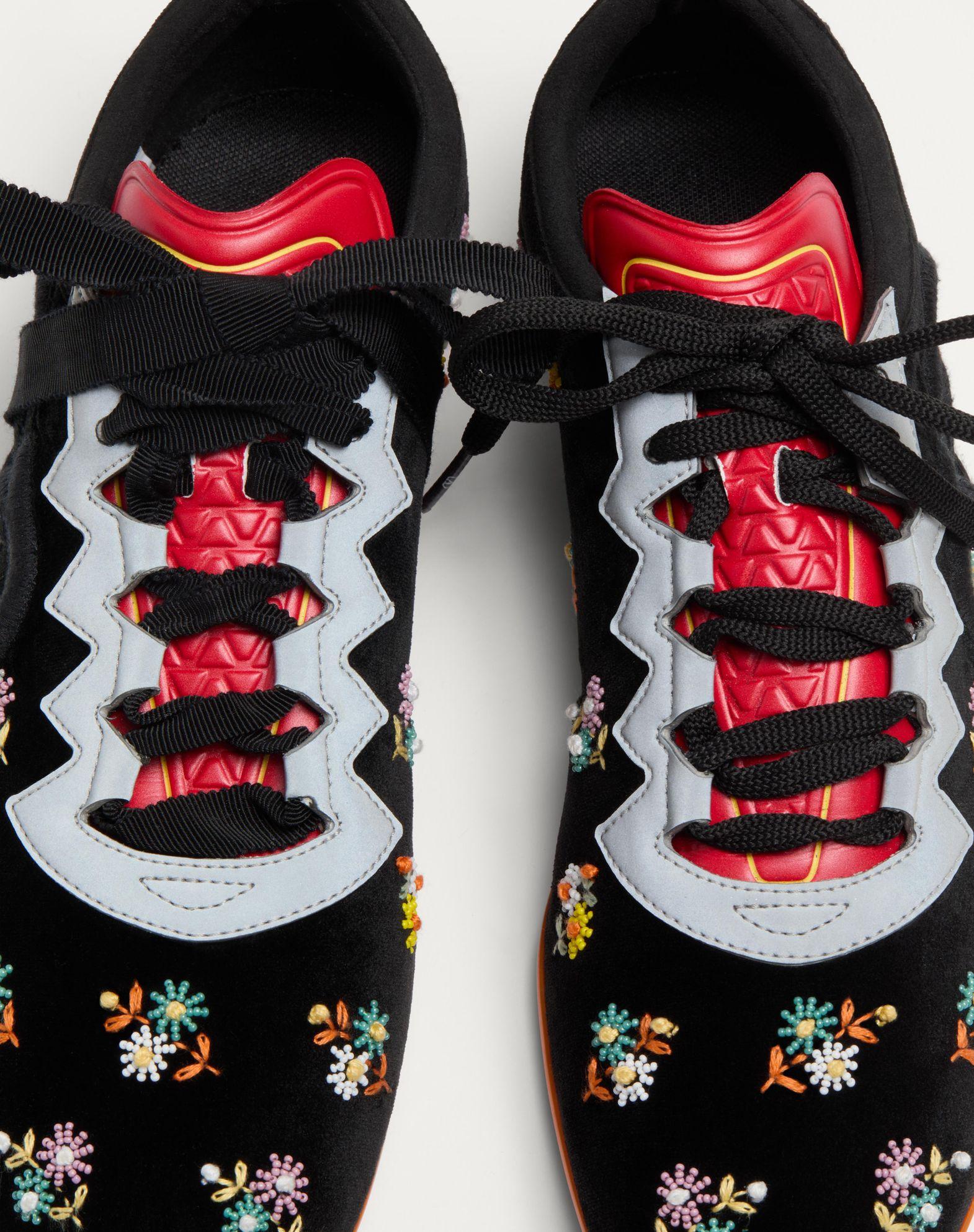 Chromathon Velvet Sneaker With Floral Embroidery Product Image