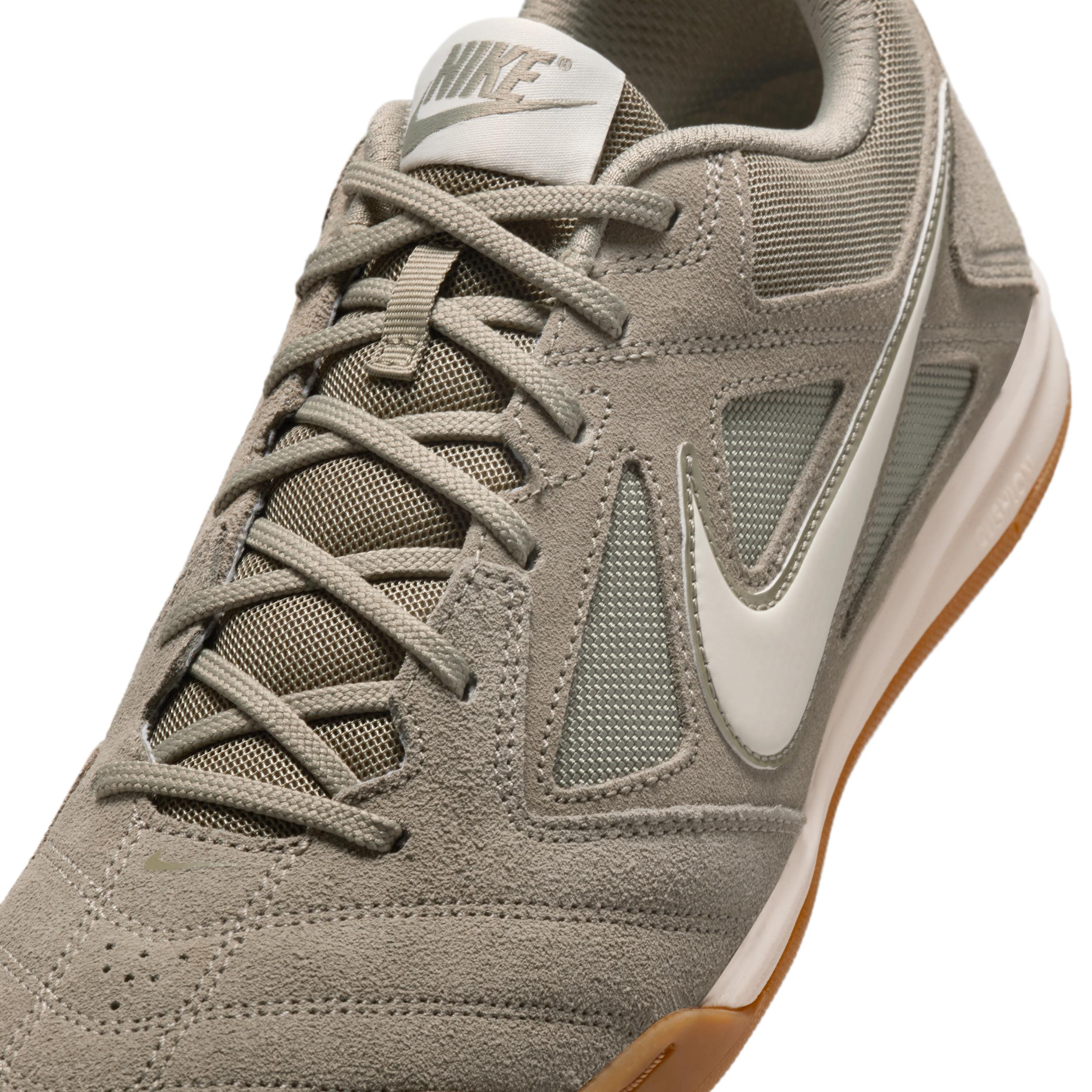 Nike Mens Gato Shoes | HQ6019-400 Product Image