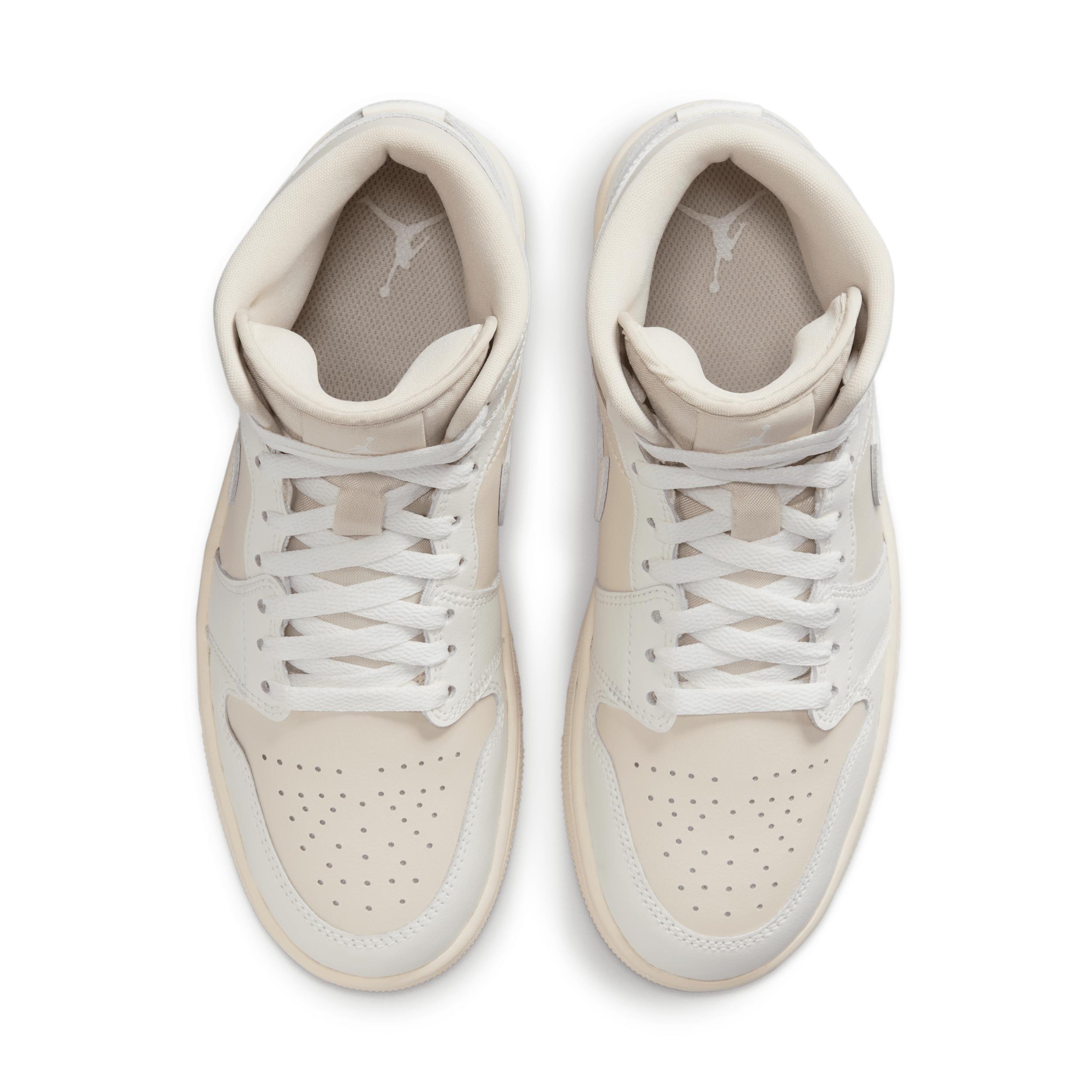 Women's Air Jordan 1 Mid Shoes Product Image