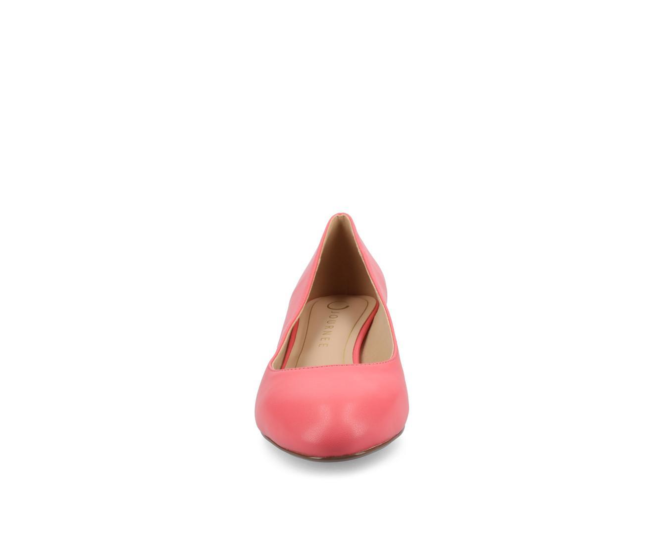 Women's Journee Collection SaarII Pumps Product Image