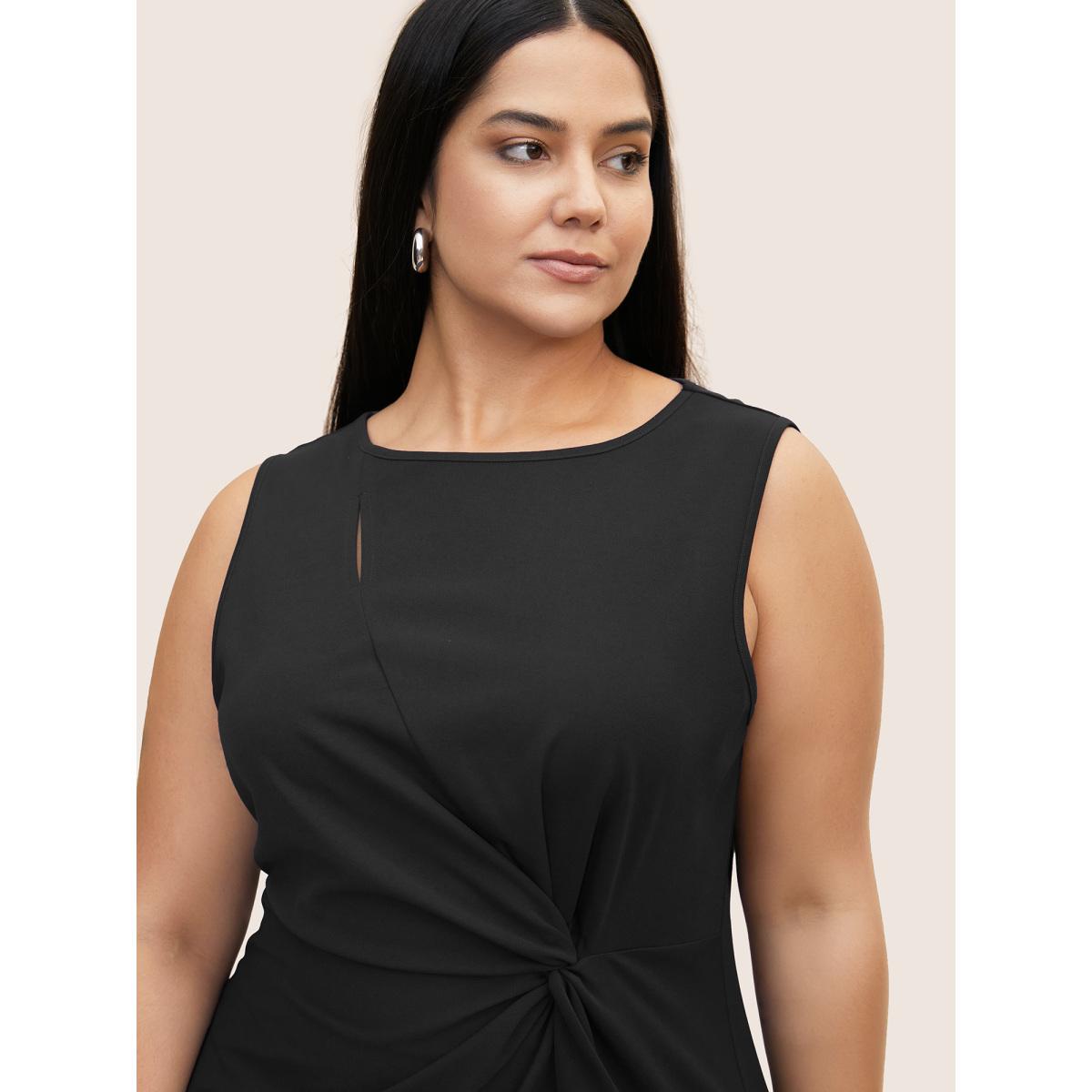 Plus Size Plain Twist Front Slit Hem Dress Black Women At the Office Twist Round Neck Sleeveless Curvy BloomChic 22-24/3X Product Image