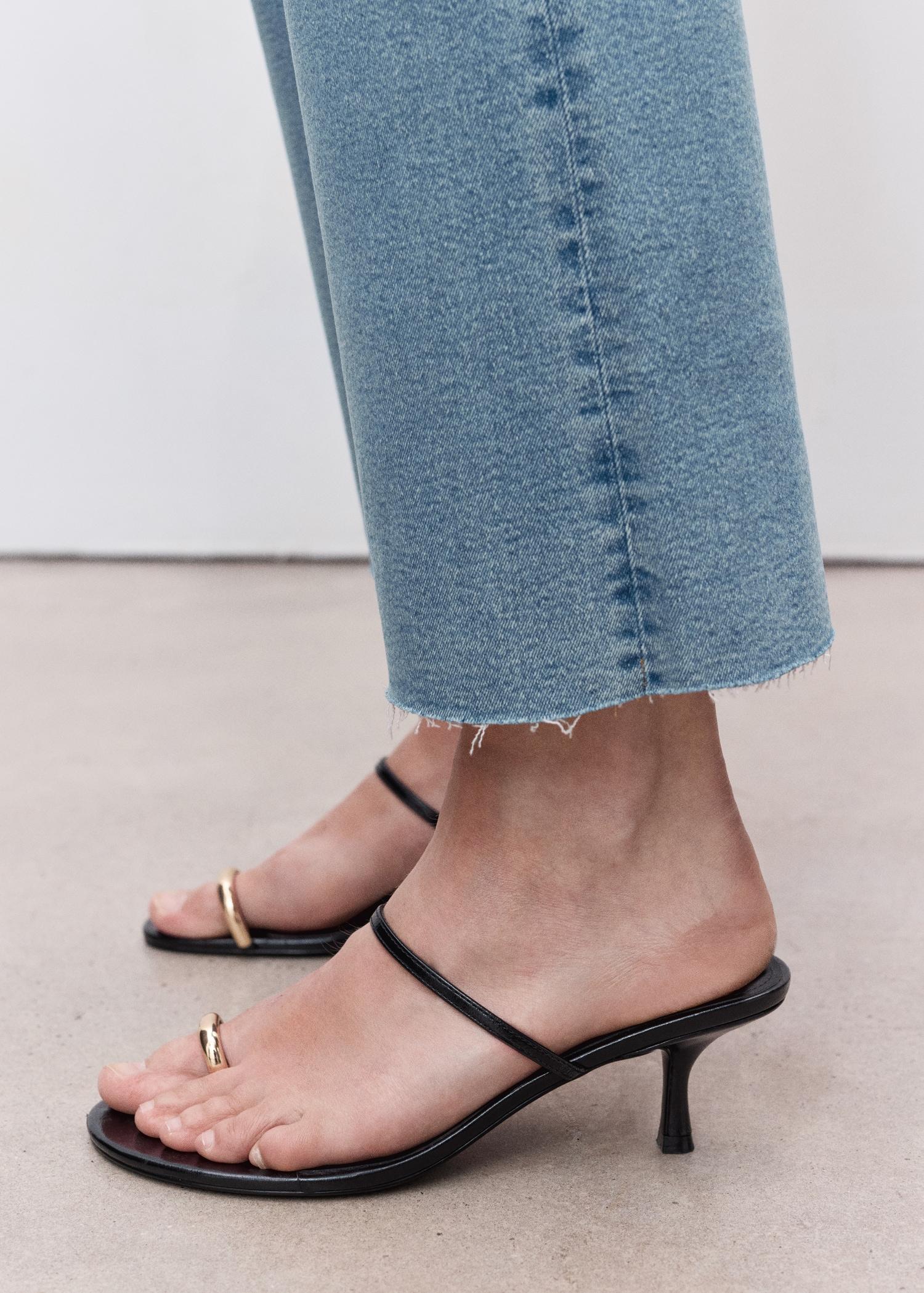 Maternity flared cropped jeans - Women | MANGO USA Product Image