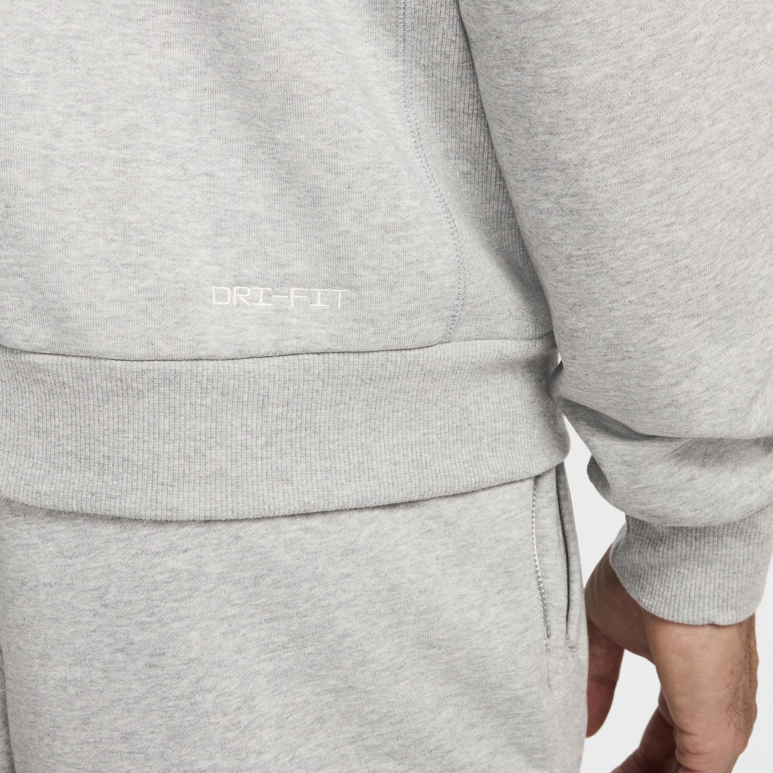 Nike Standard Issue Men's Dri-FIT Basketball Crew-Neck Sweatshirt Product Image