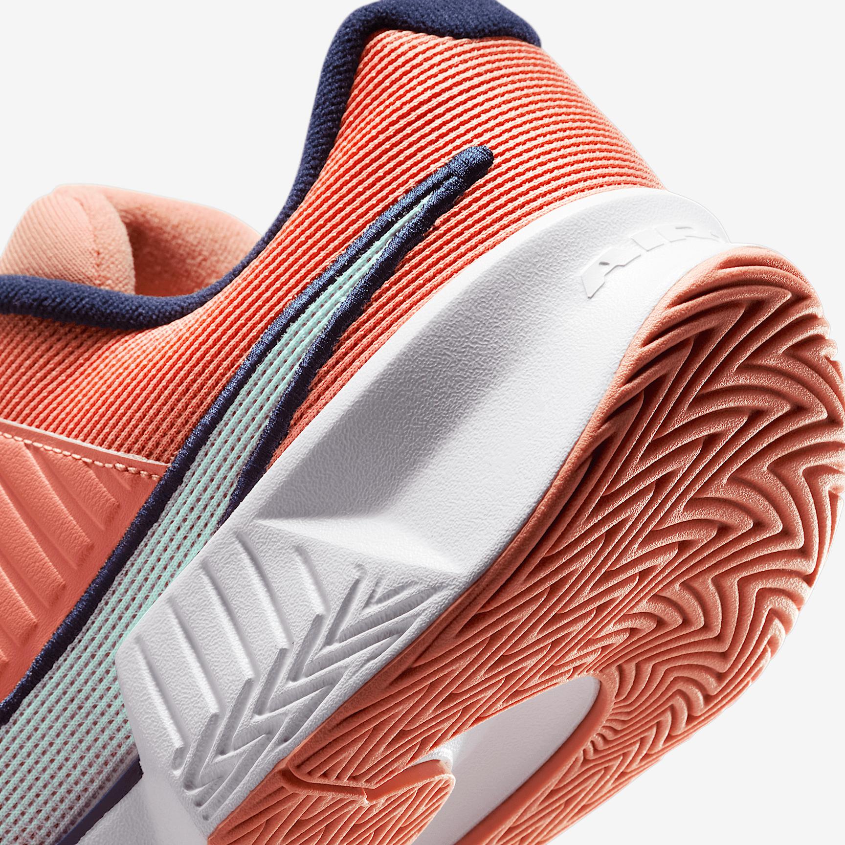 Nike GP Challenge Pro Men's Hard Court Tennis Shoes Product Image