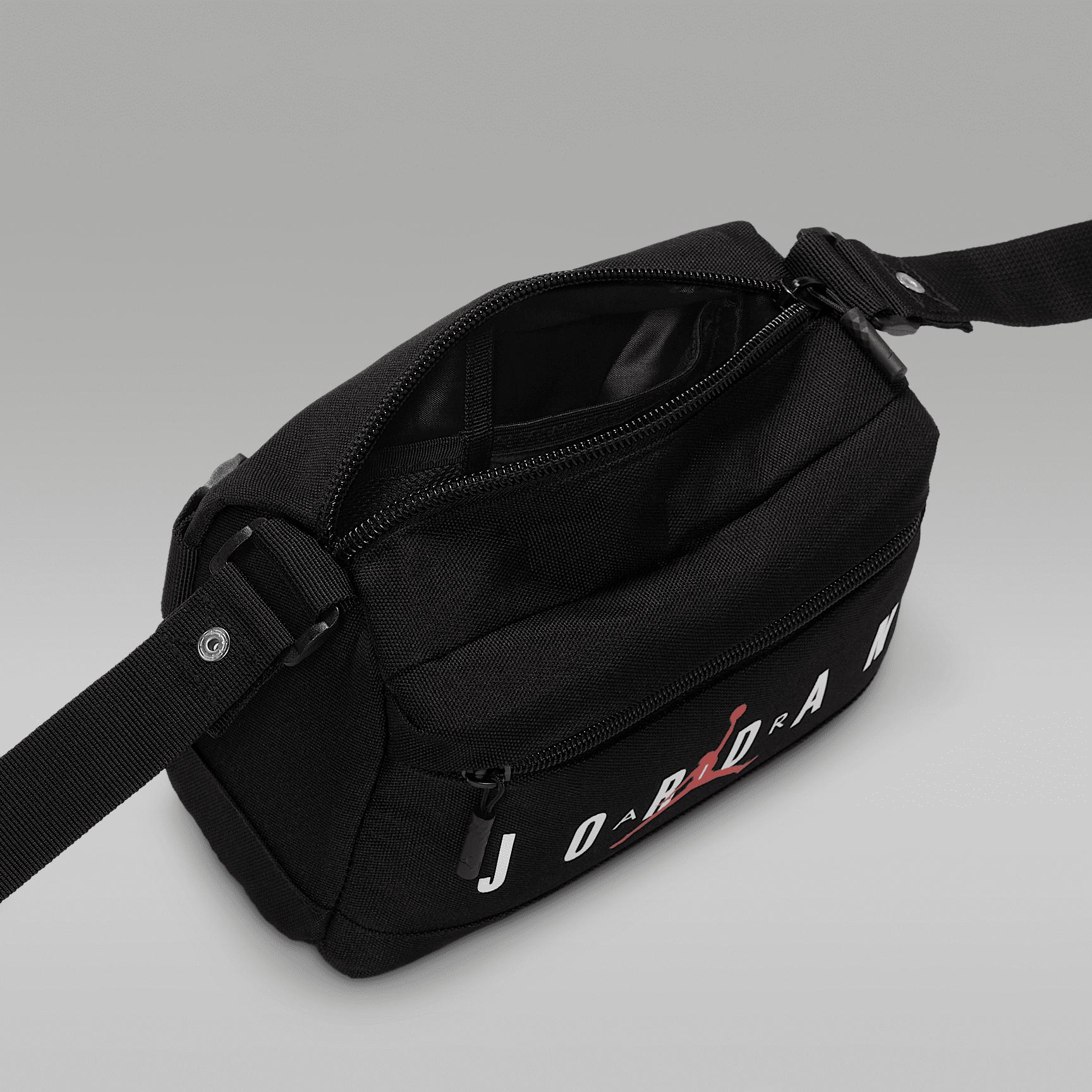 Mens Jordan Crossbody Bag (3.3L) | SM9031-023 Product Image