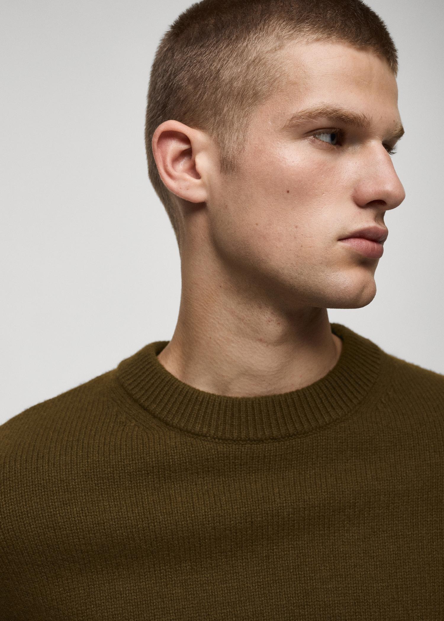 Knitted wool blend sweater - Men | MANGO USA Product Image