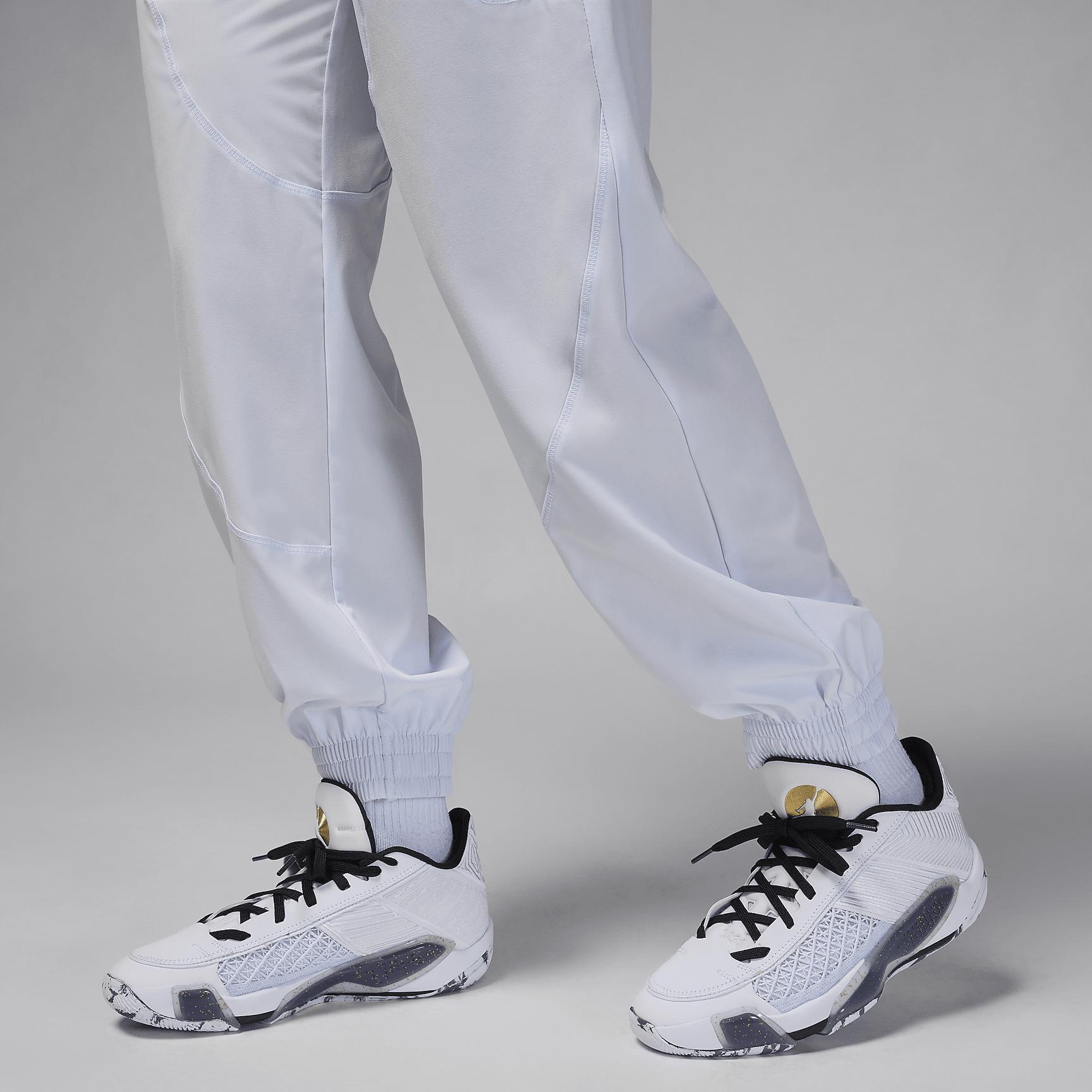 Jordan Sport Women's Tunnel Pants Product Image