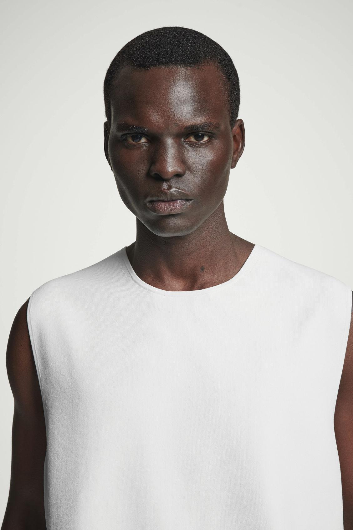 KNITTED TANK TOP Product Image